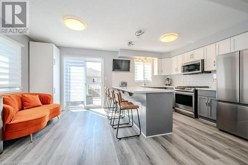 192 Severn Drive, Guelph, ON - Indoor Photo Showing Kitchen With Upgraded Kitchen