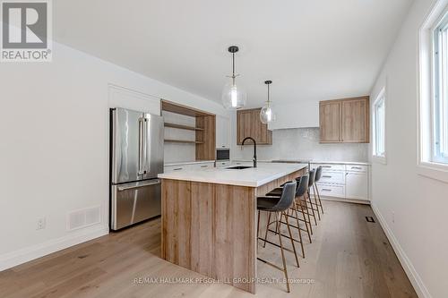 66 Willow Landing Road, Springwater (Midhurst), ON - Indoor Photo Showing Kitchen With Stainless Steel Kitchen With Upgraded Kitchen