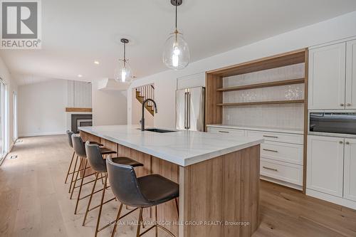 66 Willow Landing Road, Springwater (Midhurst), ON - Indoor Photo Showing Kitchen