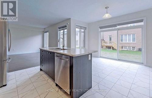 8758 Chickory Trail, Niagara Falls, ON - Indoor Photo Showing Kitchen With Double Sink