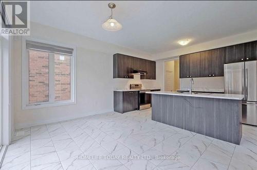 8758 Chickory Trail, Niagara Falls, ON - Indoor Photo Showing Kitchen