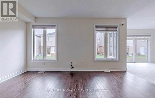 8758 Chickory Trail, Niagara Falls, ON - Indoor Photo Showing Other Room