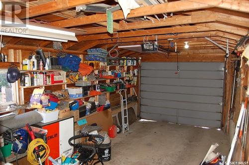 1239 Caribou Street W, Moose Jaw, SK - Indoor Photo Showing Garage