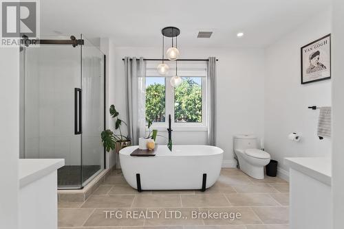 6 Meadowview Boulevard, Clarington (Bowmanville), ON - Indoor Photo Showing Bathroom