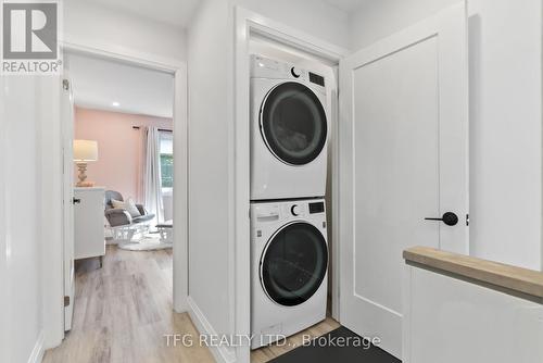 6 Meadowview Boulevard, Clarington (Bowmanville), ON - Indoor Photo Showing Laundry Room