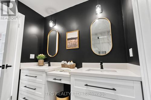 6 Meadowview Boulevard, Clarington (Bowmanville), ON - Indoor Photo Showing Bathroom