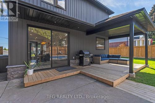 6 Meadowview Boulevard, Clarington (Bowmanville), ON - Outdoor With Deck Patio Veranda With Exterior