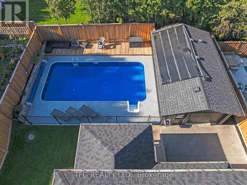 6 Meadowview Boulevard, Clarington (Bowmanville), ON - Outdoor With In Ground Pool