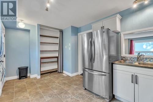 10 - 253 Taylor Street, London, ON - Indoor Photo Showing Kitchen With Double Sink