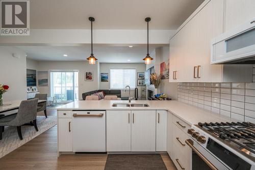 309 4274 22Nd Avenue, Prince George, BC - Indoor Photo Showing Kitchen With Double Sink