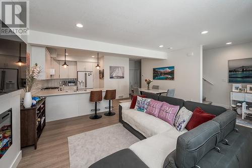 309 4274 22Nd Avenue, Prince George, BC - Indoor Photo Showing Living Room