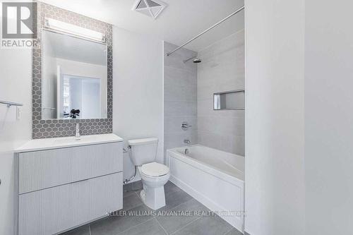 1704 - 2520 Eglinton Avenue W, Mississauga (Central Erin Mills), ON - Indoor Photo Showing Bathroom