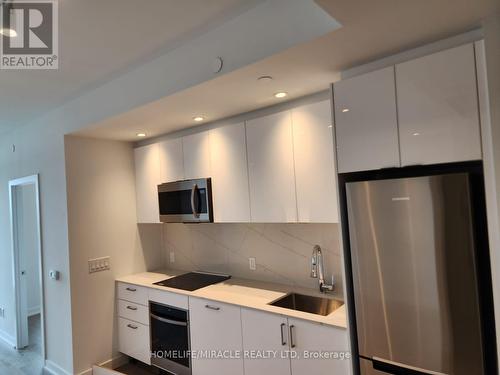 1926 Lakeshore Boulevard, Toronto (High Park-Swansea), ON - Indoor Photo Showing Kitchen With Upgraded Kitchen