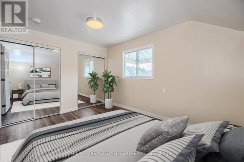 73 Albany Avenue, Hamilton (Homeside), ON - Indoor Photo Showing Bedroom