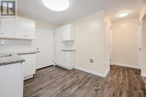 73 Albany Avenue, Hamilton (Homeside), ON - Indoor Photo Showing Kitchen