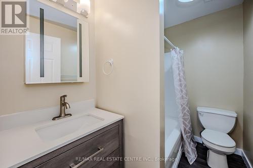 73 Albany Avenue, Hamilton (Homeside), ON - Indoor Photo Showing Bathroom