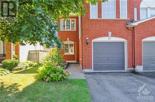 Landscaped front - 117 Locheland Crescent, Ottawa, ON - Outdoor