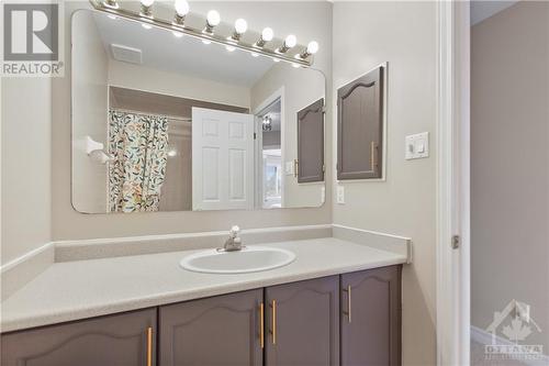 En-suite - 117 Locheland Crescent, Ottawa, ON - Indoor Photo Showing Bathroom