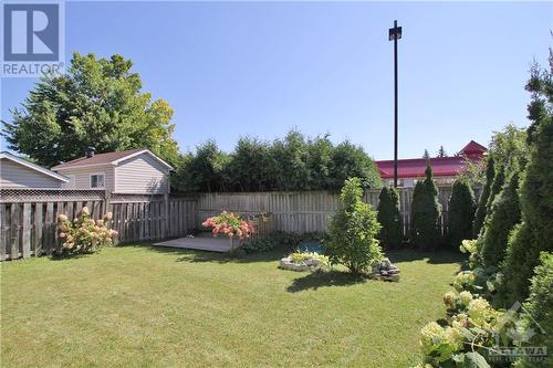 Back yard no rear neighbours - 117 Locheland Crescent, Ottawa, ON - Outdoor