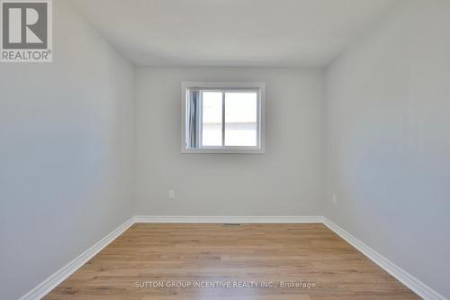 4 Shalom Way, Barrie (Painswick South), ON - Indoor Photo Showing Other Room