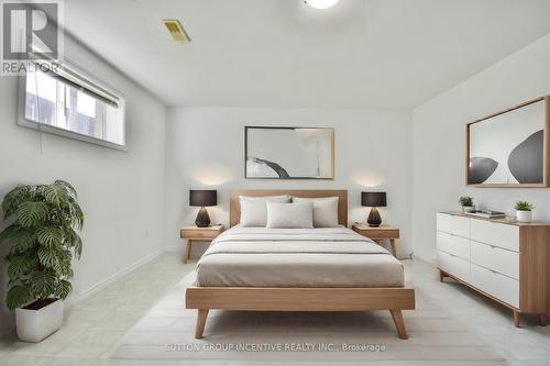 4 Shalom Way, Barrie (Painswick South), ON - Indoor Photo Showing Bedroom