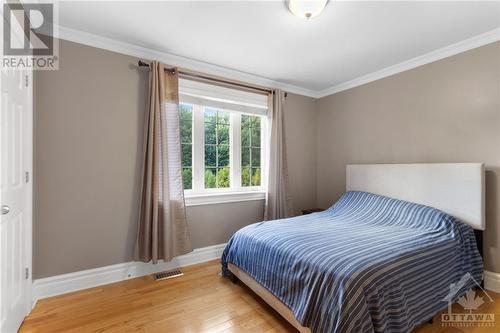 6131 Pebblewoods Drive, Greely, ON - Indoor Photo Showing Bedroom