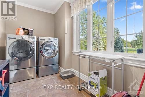 6131 Pebblewoods Drive, Ottawa, ON - Indoor Photo Showing Laundry Room