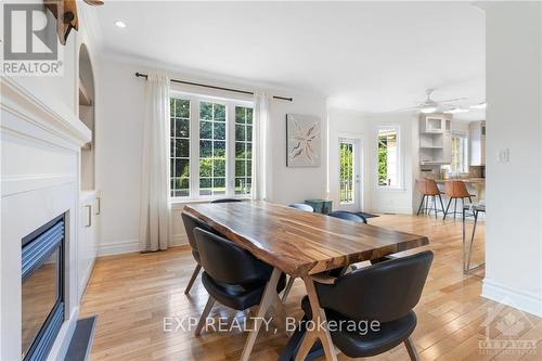 6131 Pebblewoods Drive, Ottawa, ON - Indoor Photo Showing Dining Room