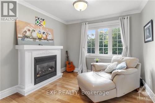 6131 Pebblewoods Drive, Ottawa, ON - Indoor Photo Showing Living Room With Fireplace