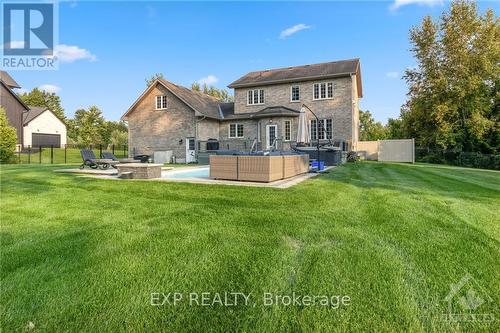 6131 Pebblewoods Drive, Ottawa, ON - Outdoor With Backyard