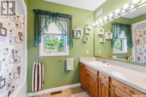 315 Humboldt Street, Jansen, SK - Indoor Photo Showing Bathroom