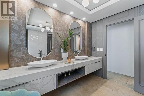 5956 Victoria Street, Peachland, BC - Indoor Photo Showing Bathroom