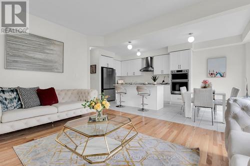 1308 Klondike Drive, Oshawa, ON - Indoor Photo Showing Living Room