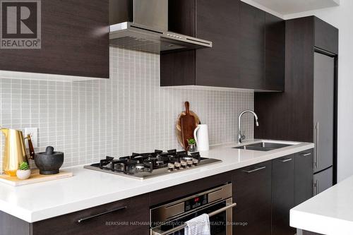 Th1 - 41 Ossington Avenue, Toronto, ON - Indoor Photo Showing Kitchen