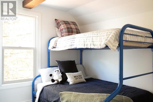 1925 Kootenay Avenue, Rossland, BC - Indoor Photo Showing Bedroom