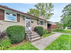 39 EPWORTH Avenue  Ottawa, ON K2G 2L8