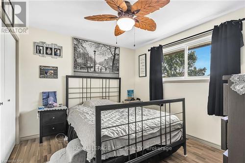 7563 Redhaven Crescent, Niagara Falls, ON - Indoor Photo Showing Bedroom