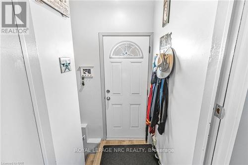 7563 Redhaven Crescent, Niagara Falls, ON - Indoor