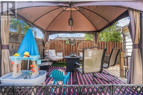 7563 Redhaven Crescent, Niagara Falls, ON - Outdoor With Deck Patio Veranda With Exterior