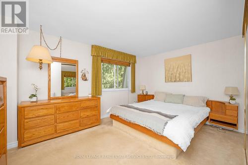 4207 Sutherland Crescent, Burlington, ON - Indoor Photo Showing Bedroom