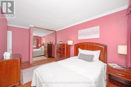 4207 Sutherland Crescent, Burlington (Shoreacres), ON - Indoor Photo Showing Bedroom