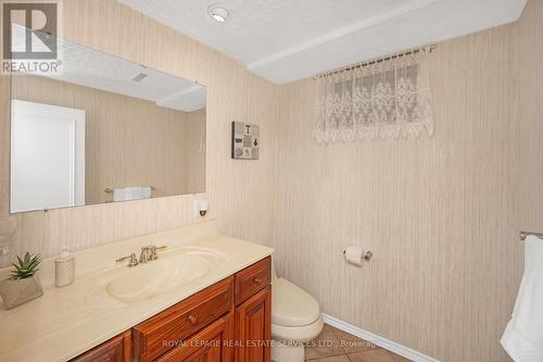 4207 Sutherland Crescent, Burlington, ON - Indoor Photo Showing Bathroom