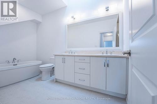 52 - 30 Lunar Crescent, Mississauga, ON - Indoor Photo Showing Bathroom