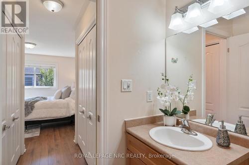 4 Avery Crescent, St. Catharines, ON - Indoor Photo Showing Bathroom