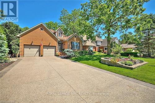 7 Scottdale Court, Pelham, ON - Outdoor With Facade