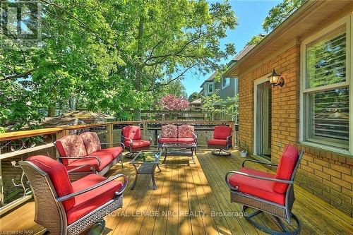 7 Scottdale Court, Pelham, ON - Outdoor With Deck Patio Veranda