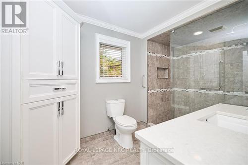 1 Alder Crescent, Pelham, ON - Indoor Photo Showing Bathroom