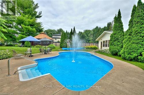 1 Alder Crescent, Pelham, ON - Outdoor With In Ground Pool With Backyard