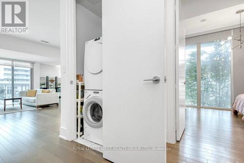 201 - 39 Queens Quay E, Toronto (Waterfront Communities), ON - Indoor Photo Showing Laundry Room