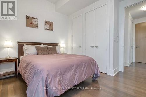 201 - 39 Queens Quay E, Toronto (Waterfront Communities), ON - Indoor Photo Showing Bedroom